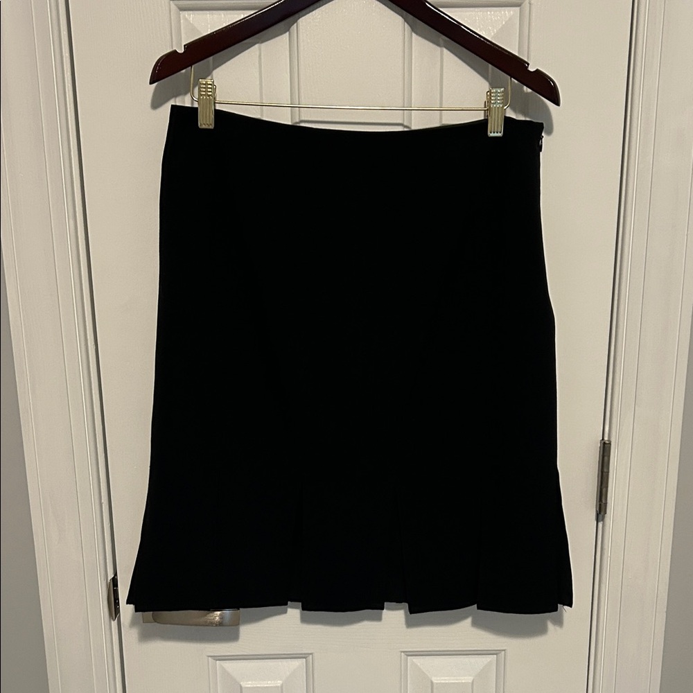 Elegant Black Women's Skirt